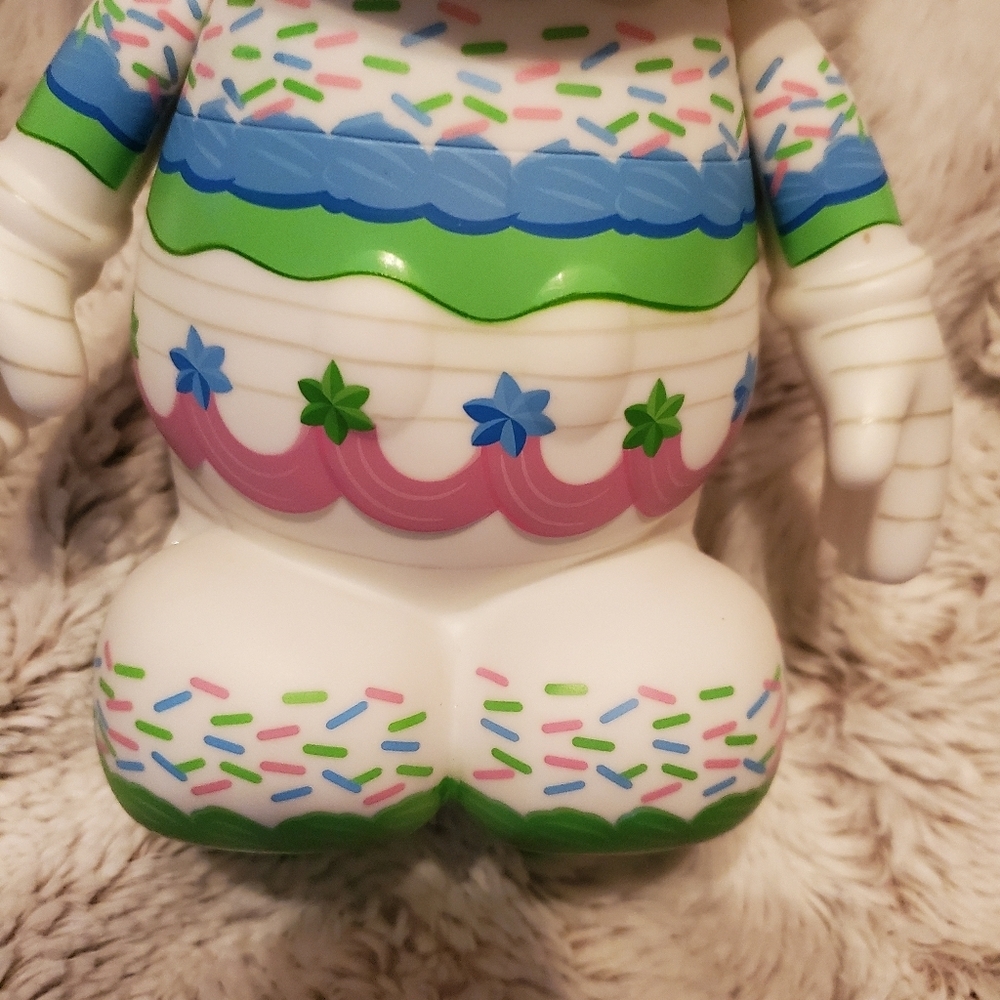 Disney Vinylmation 9" Birthday Cake Figure - Holiday #2; Limited Edition of 1000 - Picture 4 of 7